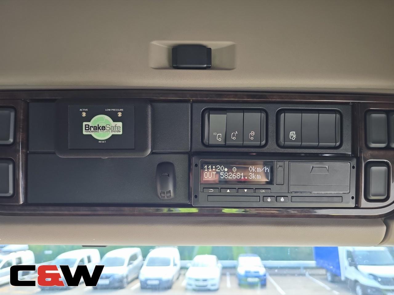 Vehicle image 35